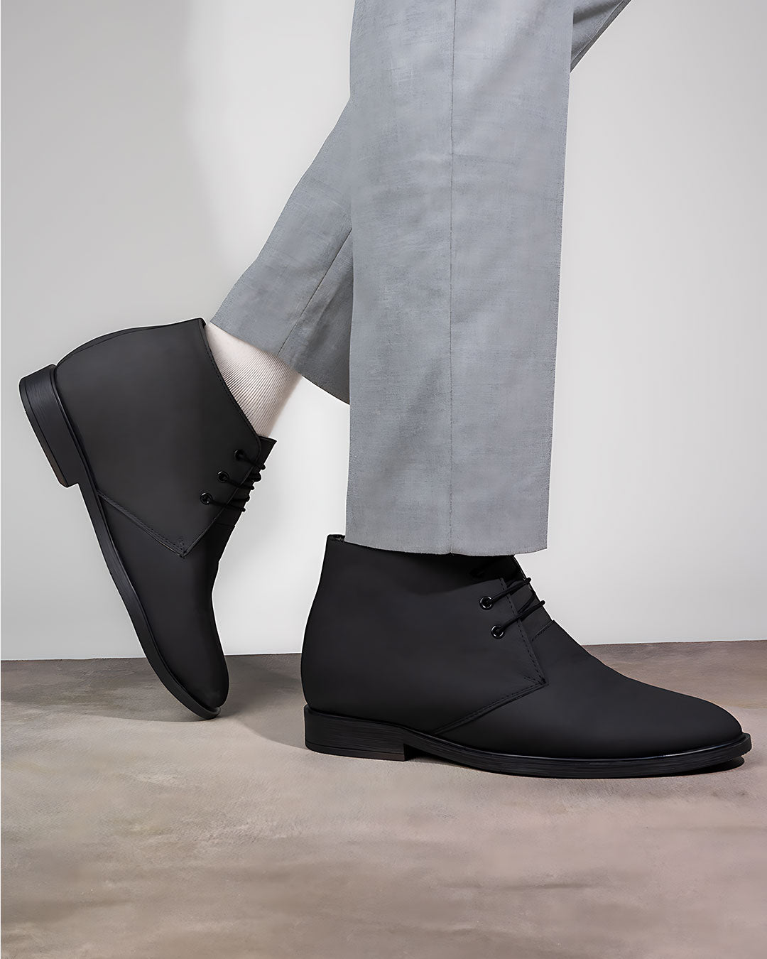Vinturo Chukka Height Increasing Boots - Black